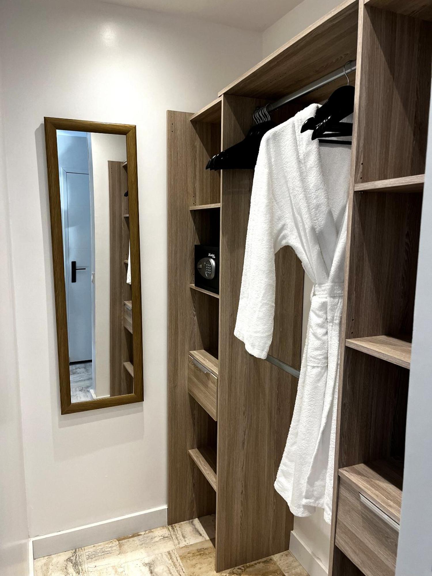 Pomme Cannelle Luxury Suites & Spa أويينت باي الغرفة الصورة